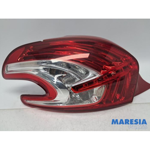 Peugeot - 208 - Achterlicht links