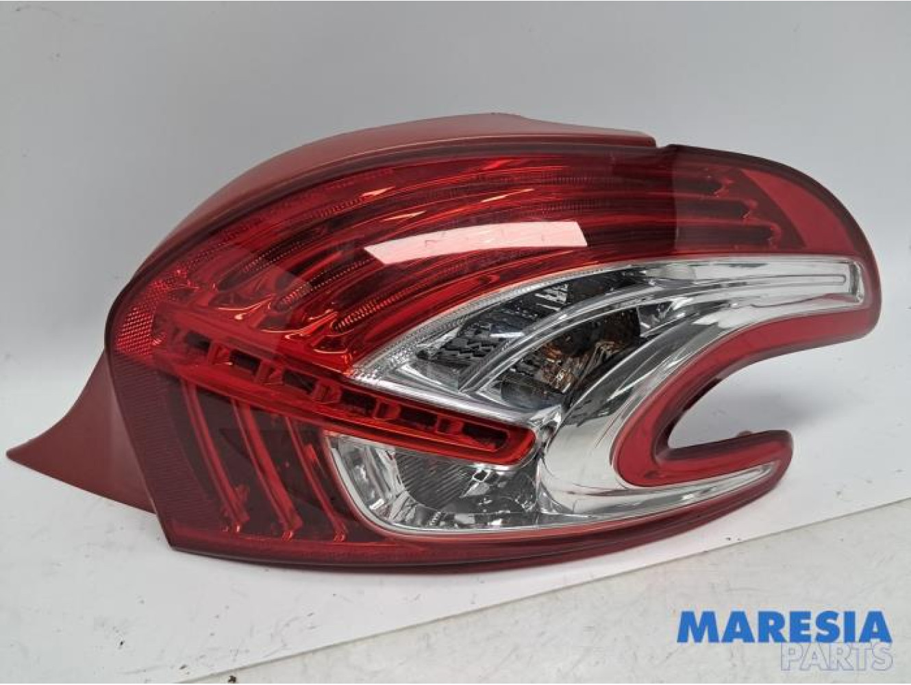 Peugeot - 208 - Taillight, right