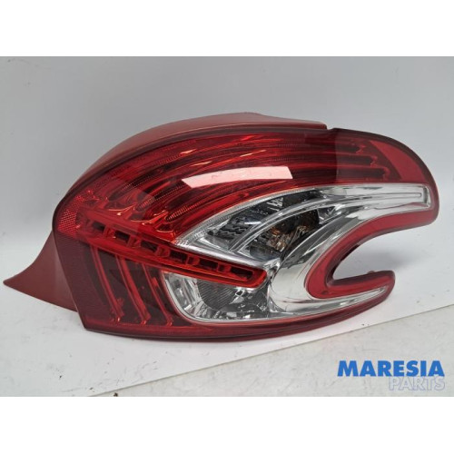 Peugeot - 208 - Taillight, right