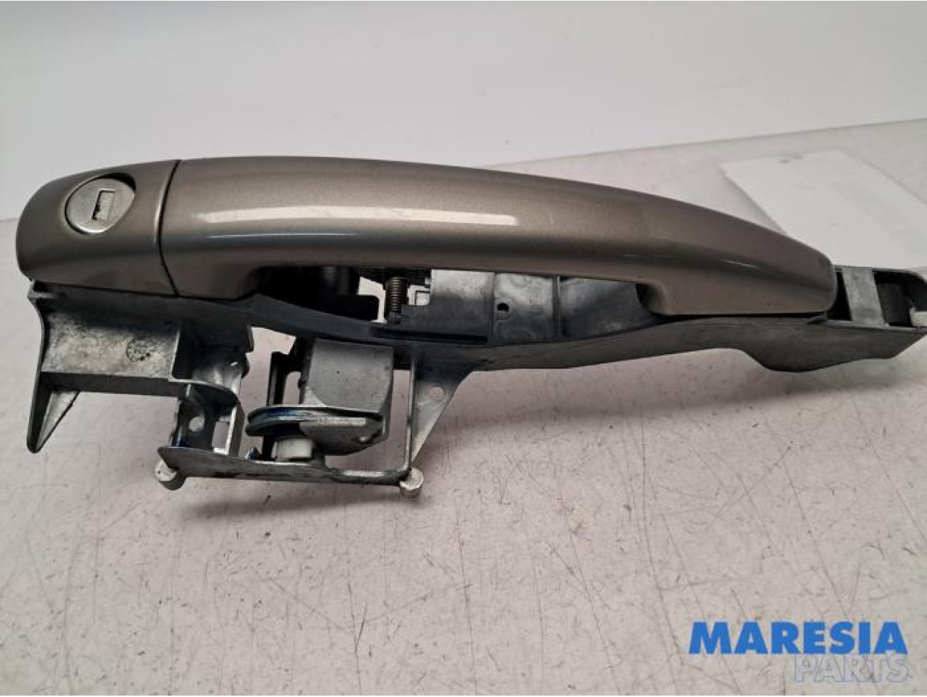 Peugeot - 208 - Türgriff 4-türig links vorne