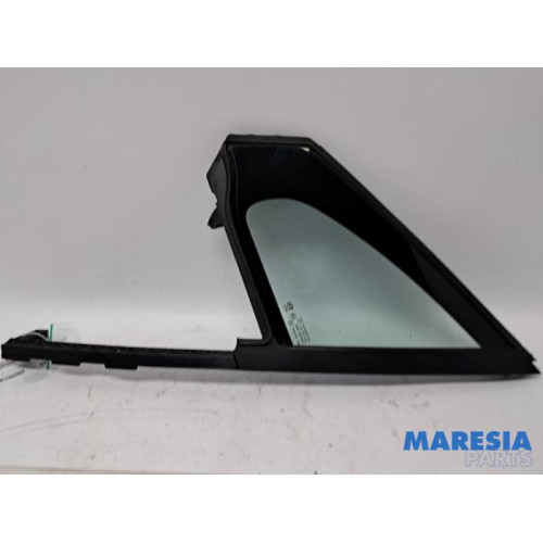 Peugeot - 208 - Vitre triangulaire avant gauche