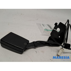 Peugeot - 3008 - Insertion ceinture de sécurité arrière gauche