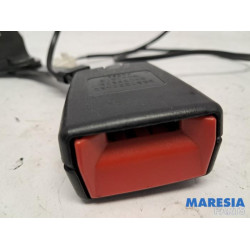 Peugeot - 3008 - Insertion ceinture de sécurité arrière gauche