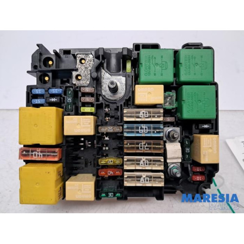 Peugeot - 208 - Fuse box