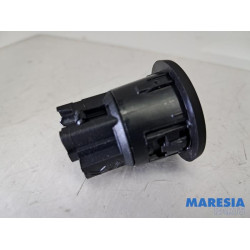 Peugeot - 208 - AUX / USB-Anschluss