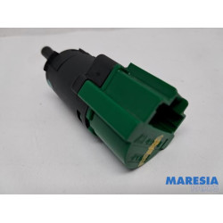 Peugeot - 208 - Bremslicht Schalter