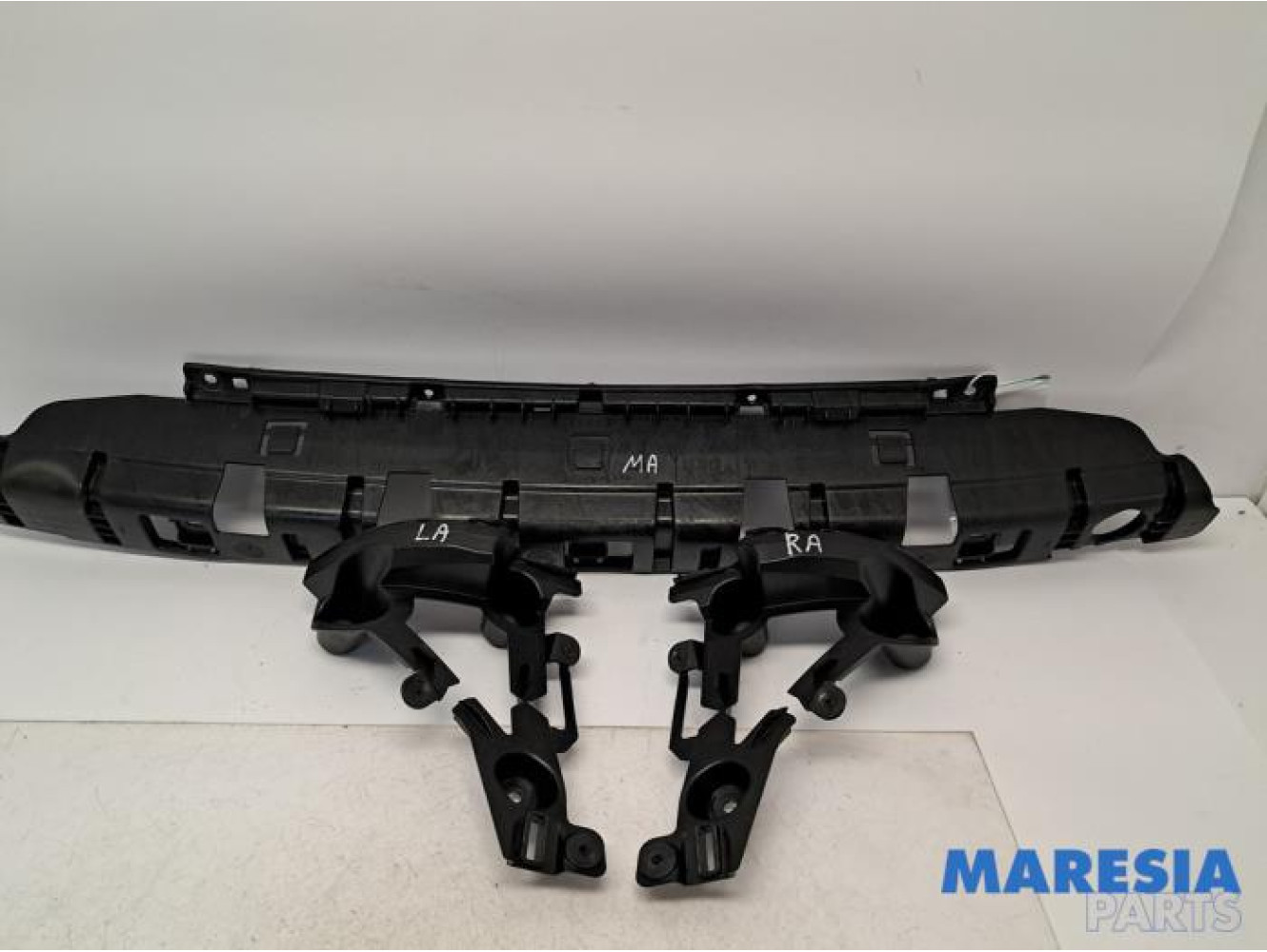 Peugeot - 2008 - Bumpersteun midden-achter