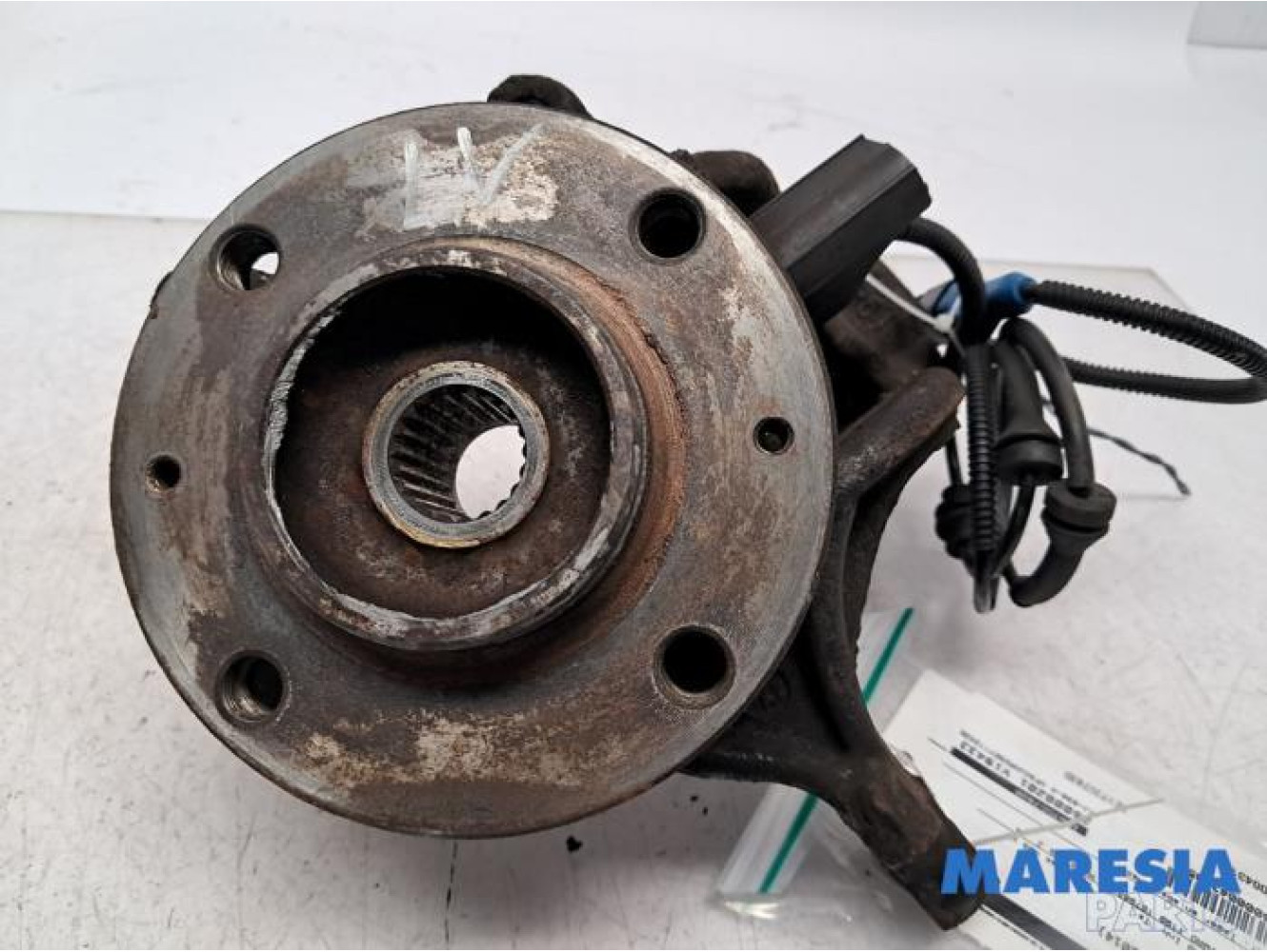Peugeot - 2008 - Achsschenkel links vorne