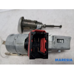 Renault - Clio - Kontaktslot+Sleutel