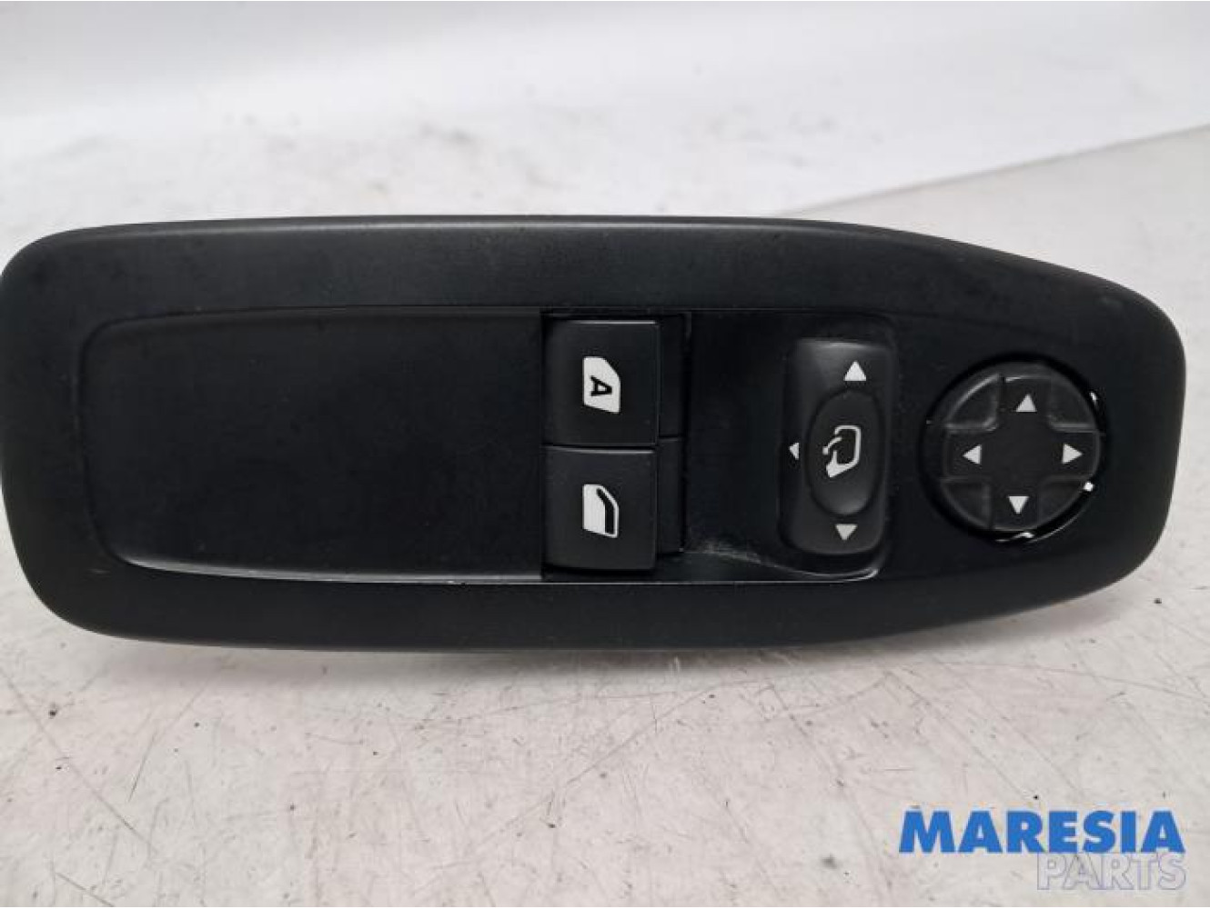 Peugeot - 208 - Multi-functional window switch