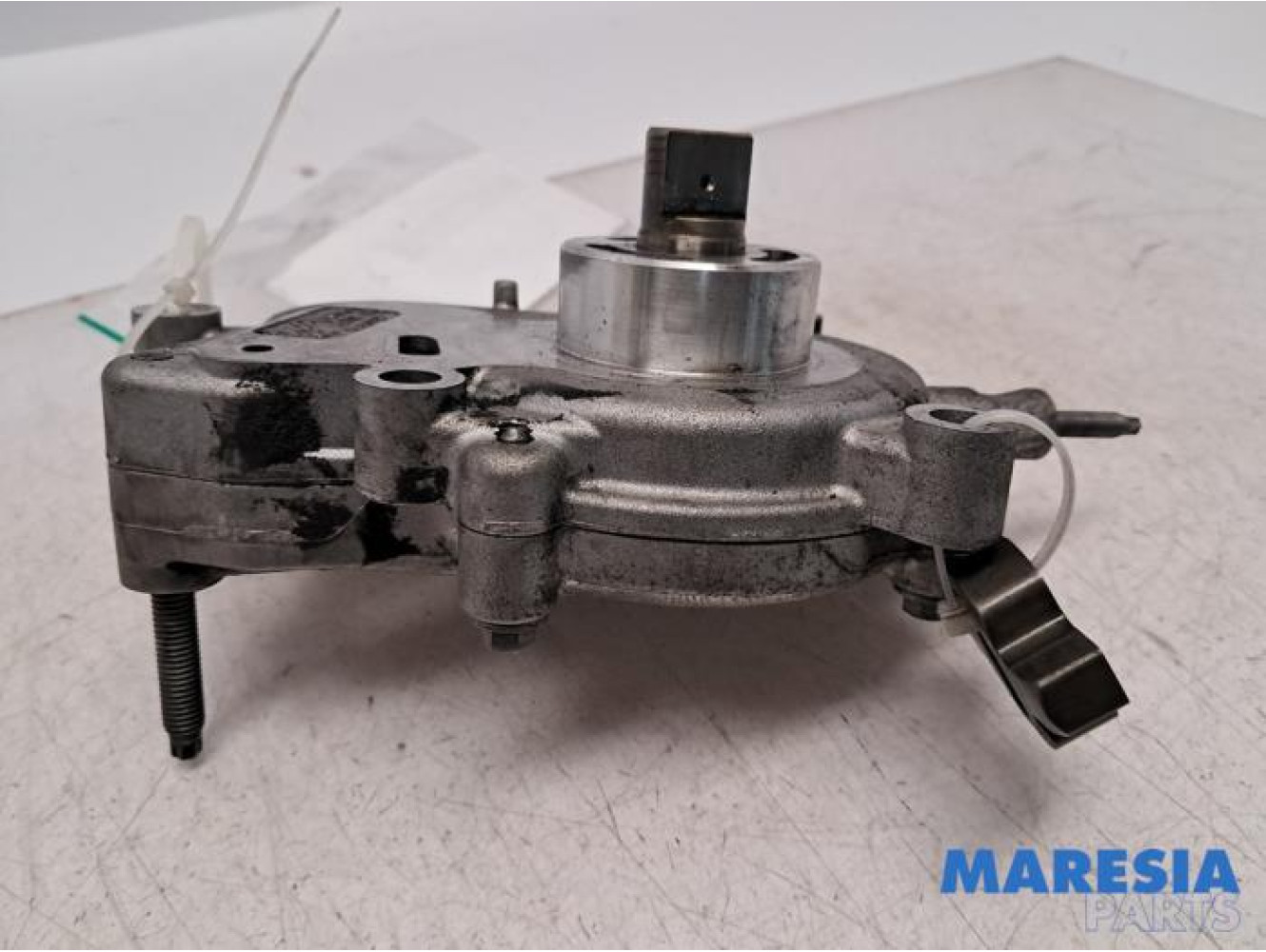 Peugeot - Expert - Stütze Dieselpumpe