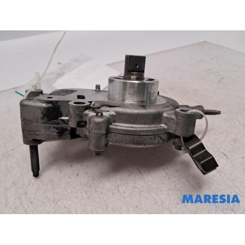 Peugeot - Expert - Stütze Dieselpumpe