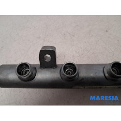 Renault - Trafic - Fuel injector nozzle