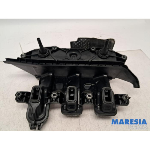 Renault - Trafic - PCV valve
