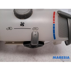 Peugeot - 107 - Kachel Bedieningspaneel