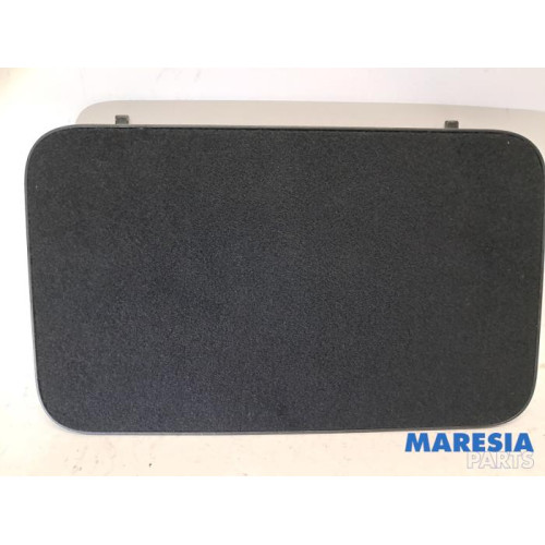 Renault - Grand Scenic - Storage compartment
