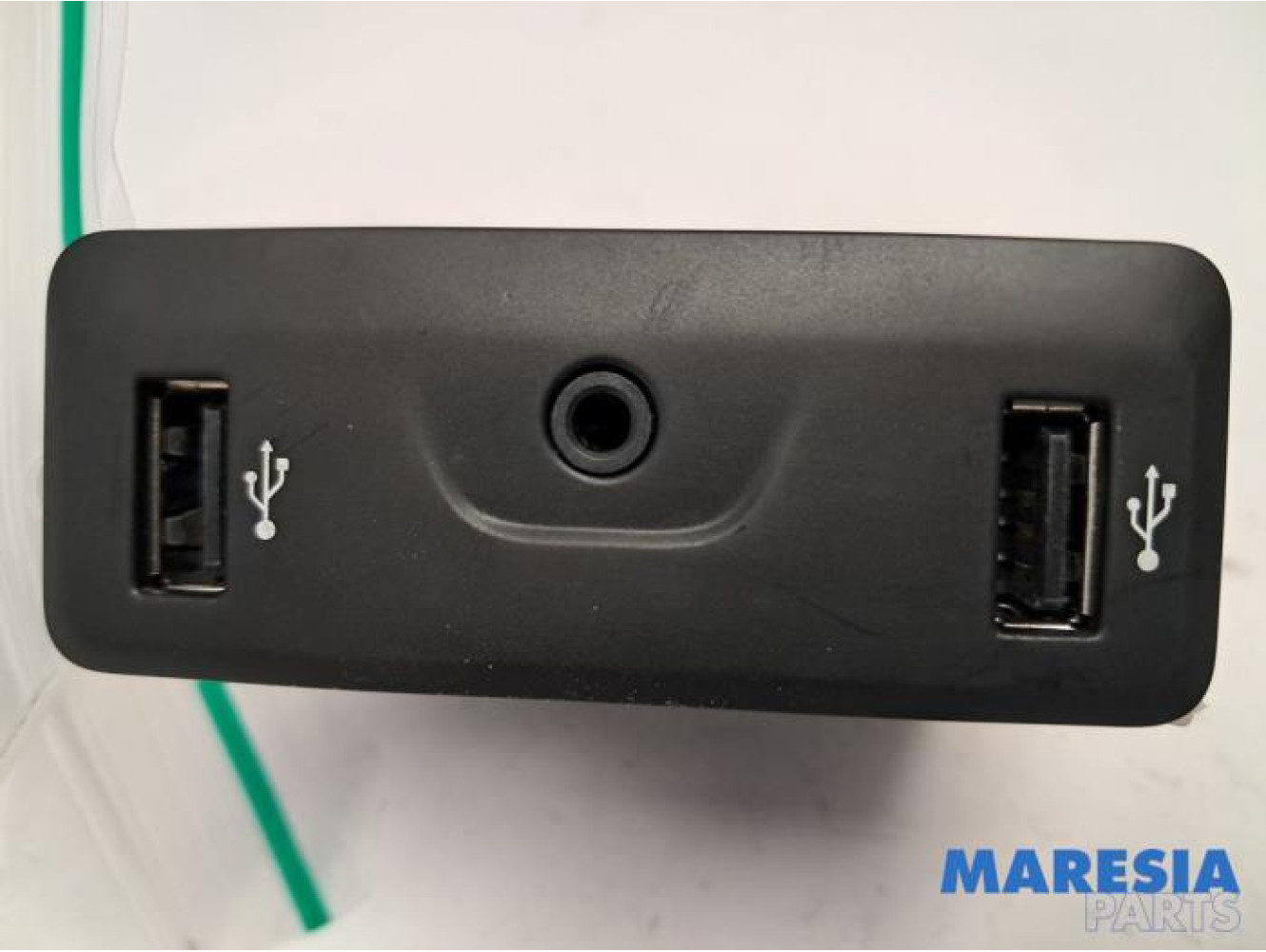 Renault - Megane - AUX / USB-Anschluss