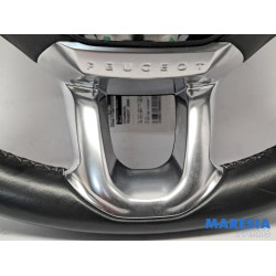 Peugeot - 2008 - Steering wheel