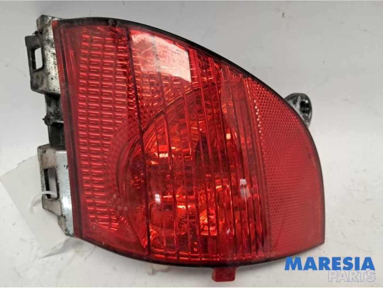 Peugeot - 2008 - Feu antibrouillard arrière