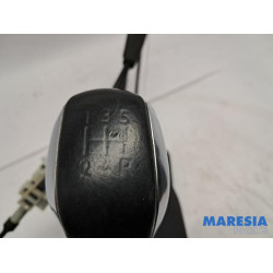 Peugeot - 2008 - Gear stick