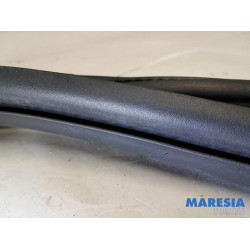 Peugeot - 2008 - Portierrubber 4Deurs rechts-achter