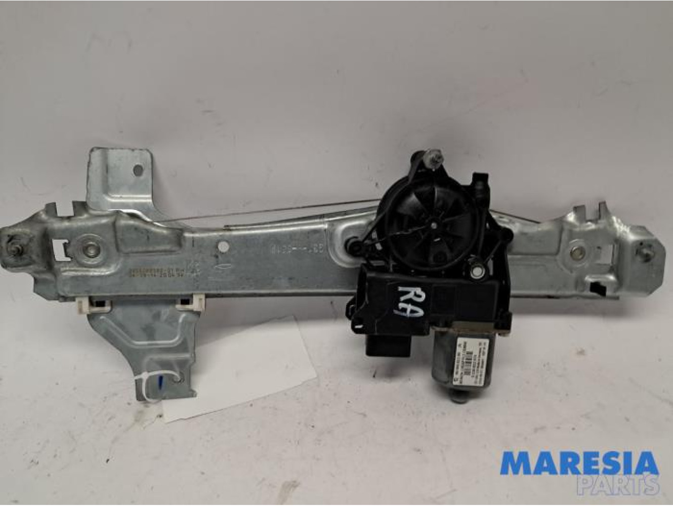 Peugeot - 2008 - Rear door window mechanism 4-door, right