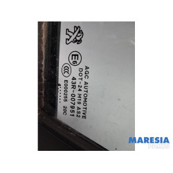 Peugeot - 2008 - Driehoeks Ruit links-voor