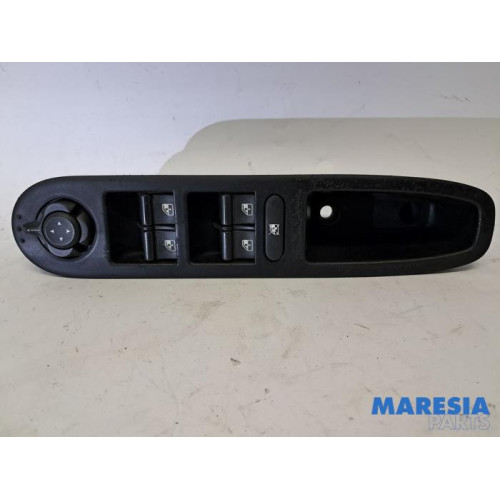 Alfa Romeo - 159 - Kombischalter Fenster
