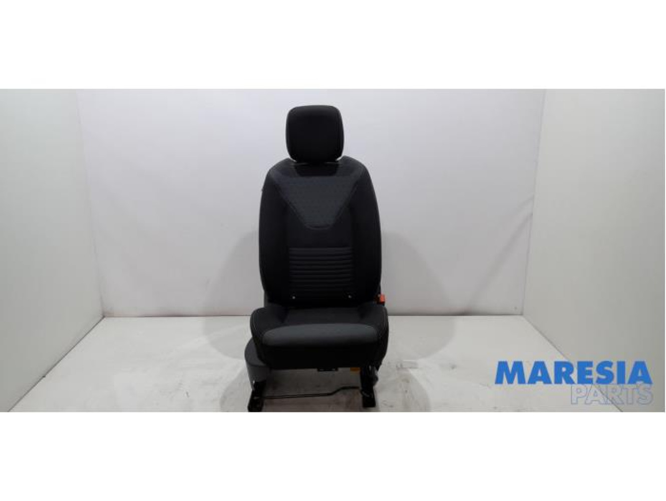 Renault - Clio - Seat, right