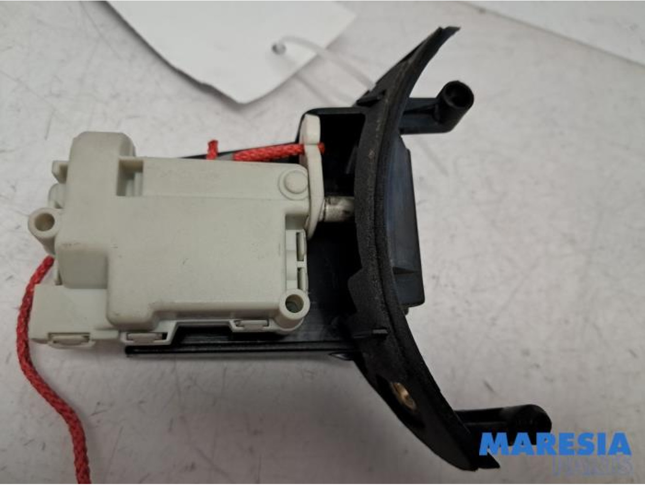 Alfa Romeo - 159 - Tank cap cover switch