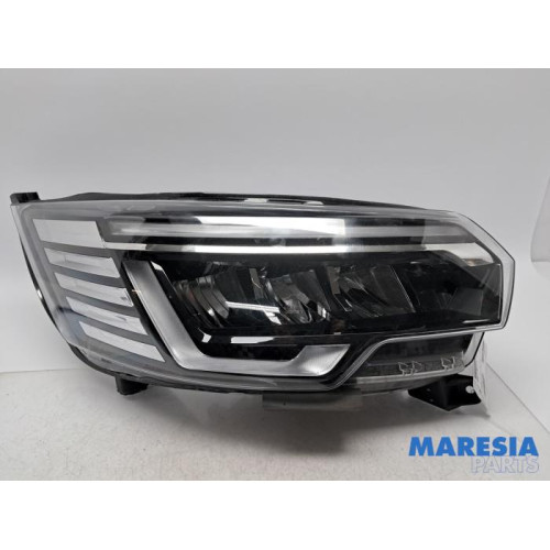 Renault - Trafic - Koplamp rechts