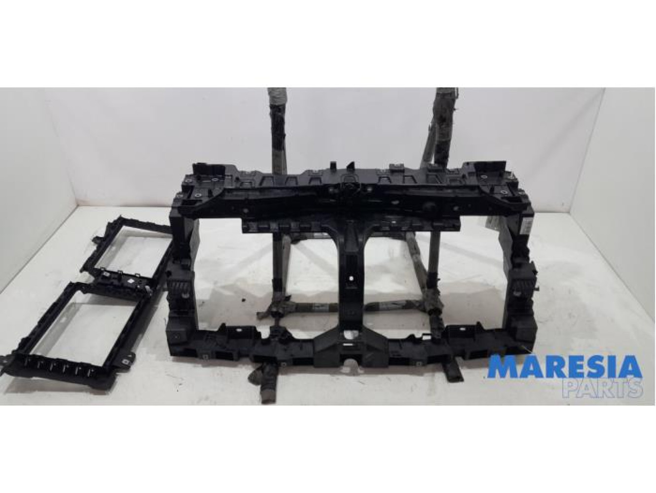 Renault - Trafic - Frontpaneel