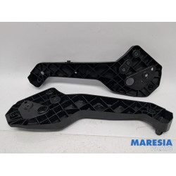 Renault - Trafic - Frontpaneel