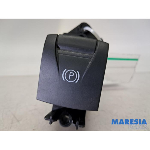Renault - Grand Scenic - Parking brake switch