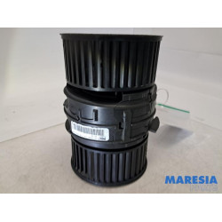 Renault - Grand Scenic - Heating and ventilation fan motor