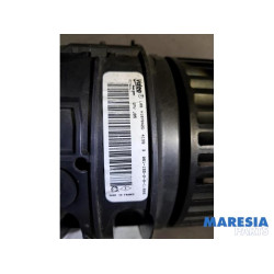 Renault - Grand Scenic - Heating and ventilation fan motor