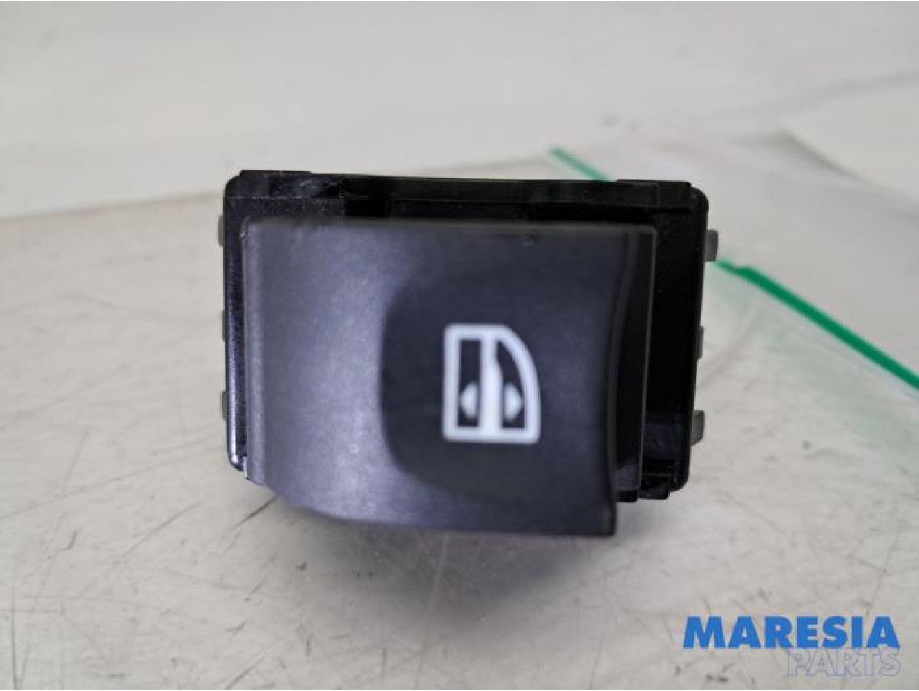 Renault - Grand Scenic - Electric window switch