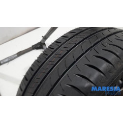 Renault - Megane - Krikset + reservewiel