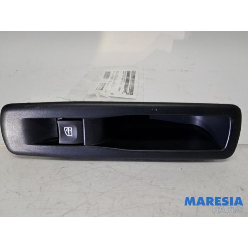 Renault - Grand Scenic - Electric window switch