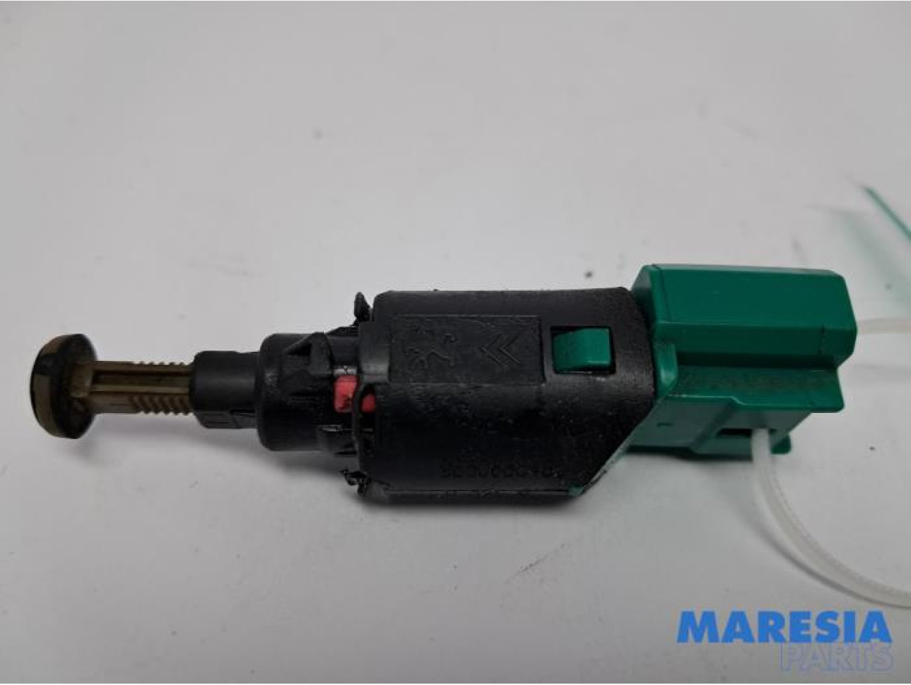 Peugeot - 307 - Brake light switch