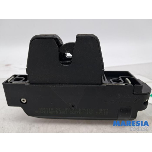 Peugeot - 307 - Tailgate lock mechanism