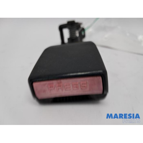 Peugeot - 307 - Rear seatbelt buckle, right