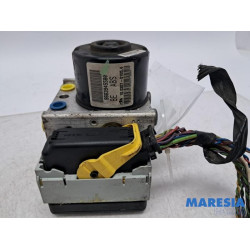 Peugeot - 207 - ABS pump