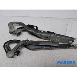 Peugeot - 207 - Motorkap Scharnier