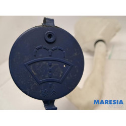 Peugeot - 207 - Front windscreen washer reservoir