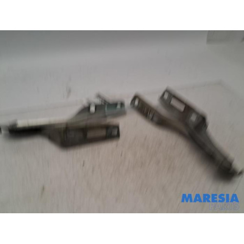 Peugeot - 307 - Bonnet Hinge