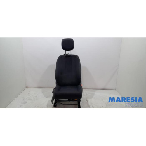 Renault - Megane - Seat, right