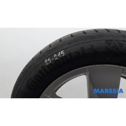 Renault - Megane - Sportvelgenset + banden