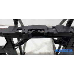 Renault - Megane - Vorderwand