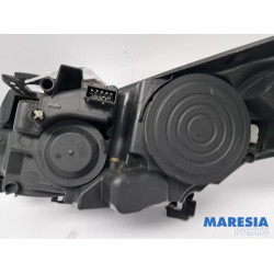 Peugeot - 207 - Koplamp rechts